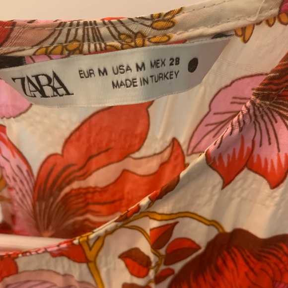 ZARA Pink and Red Floral Dress. Size M - Picture 3 of 3